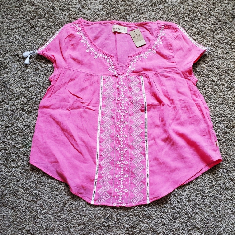 **BRAND NEW Hollister Boho Short Sleeve T-Shirt